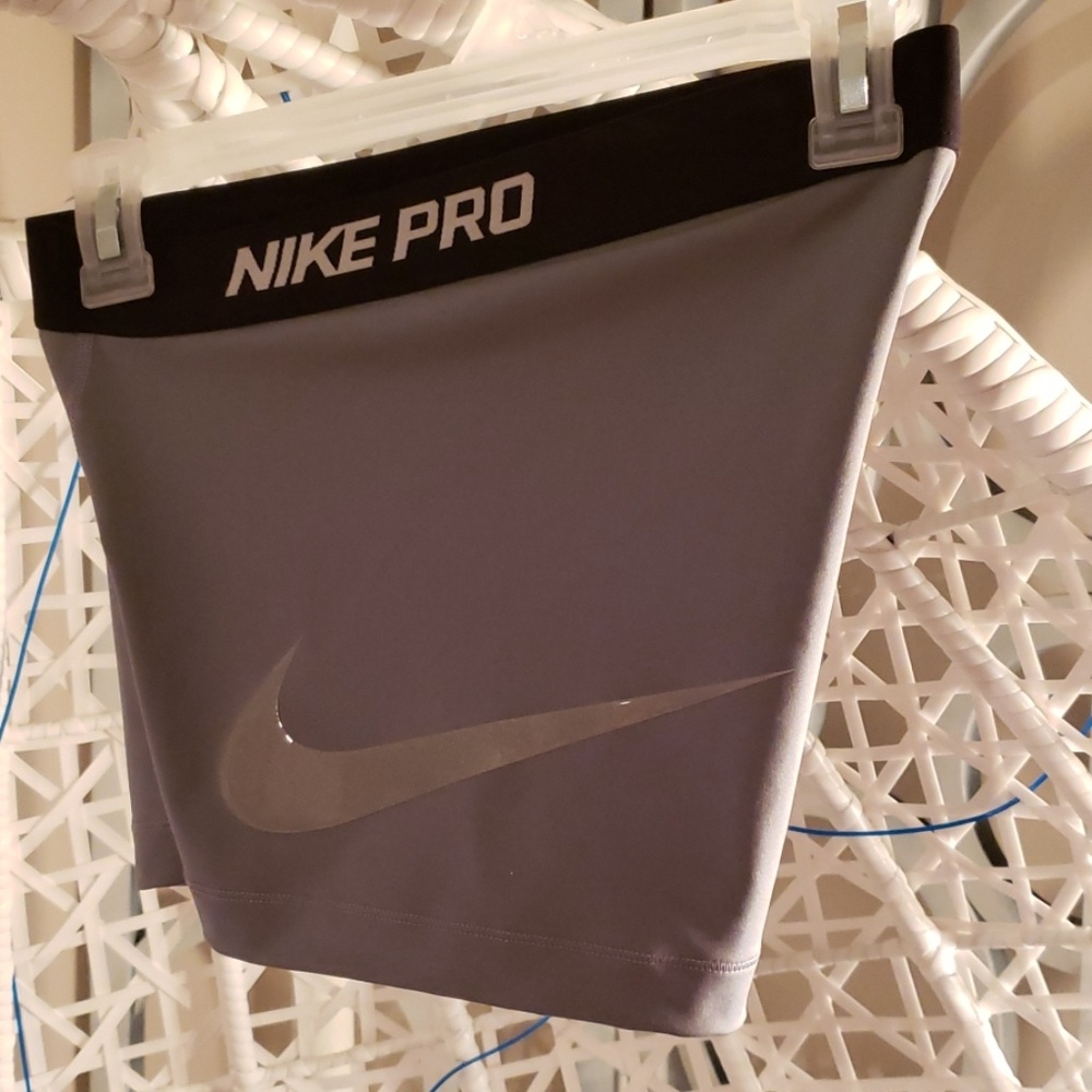 Nike grey shorts - Picture 3 of 8